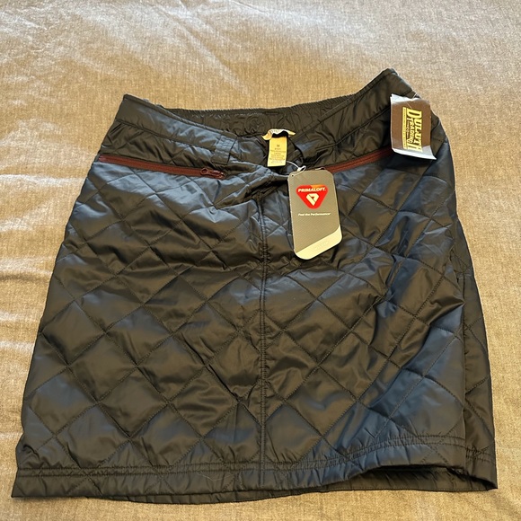 Down skirt by Duluth Trading. ( Navy Blue) - Picture 4 of 11